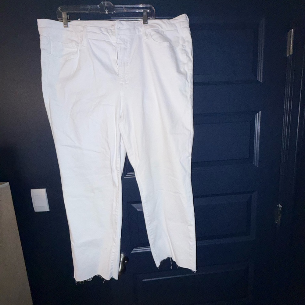 Good American White Cropped Jeans with Raw Hem